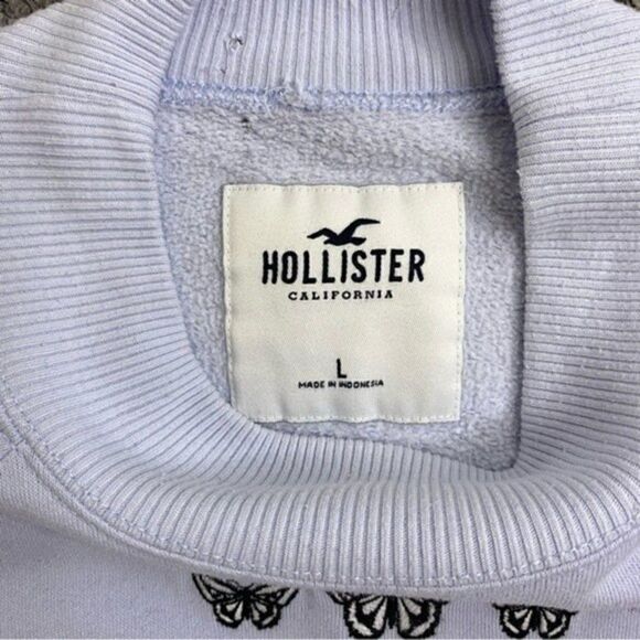 HOLLISTER Crop Crew Neck Sweatshirt With Butterfly Embroidery Light Blue - Picture 4 of 4